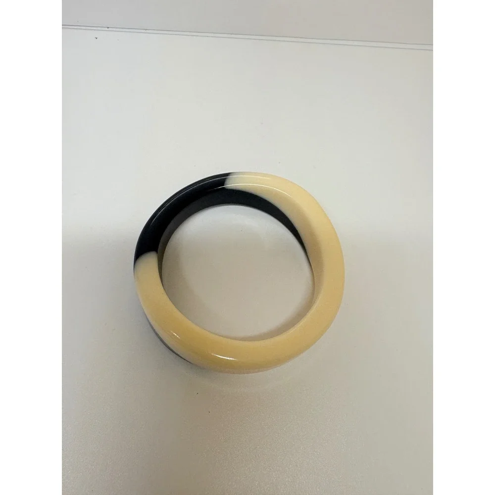 Vintage Style Two Tone Black and Cream Chunky Resin Asymmetrical Bangle